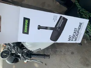 Shure Mv7 Podcast Microphone(Studio)
