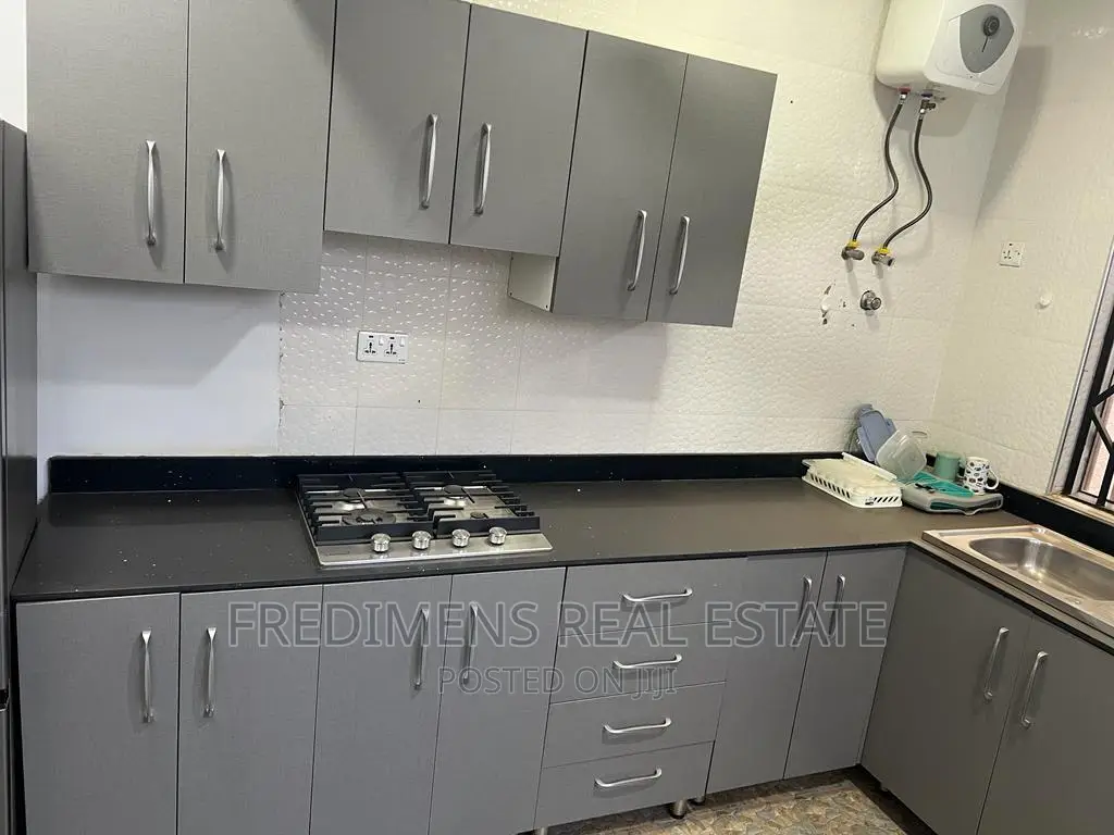 Furnished 5bdrm House in Fredimens Real, Kumasi Metropolitan for sale