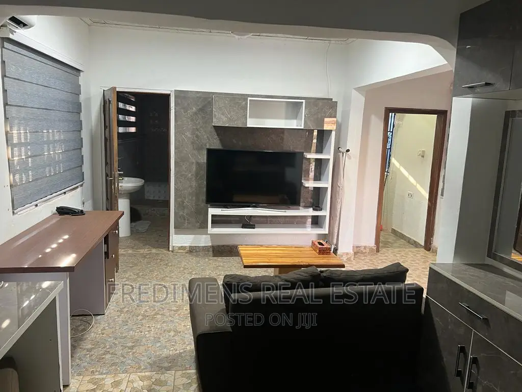 Furnished 5bdrm House in Fredimens Real, Kumasi Metropolitan for sale