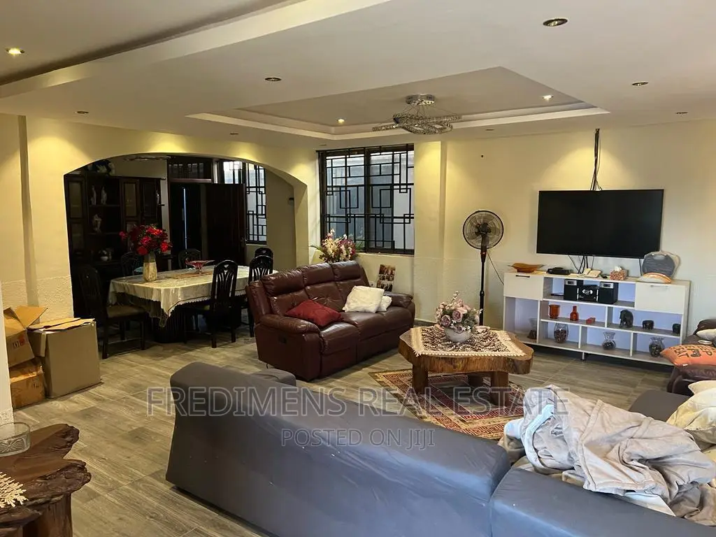 Furnished 5bdrm House in Fredimens Real, Kumasi Metropolitan for sale