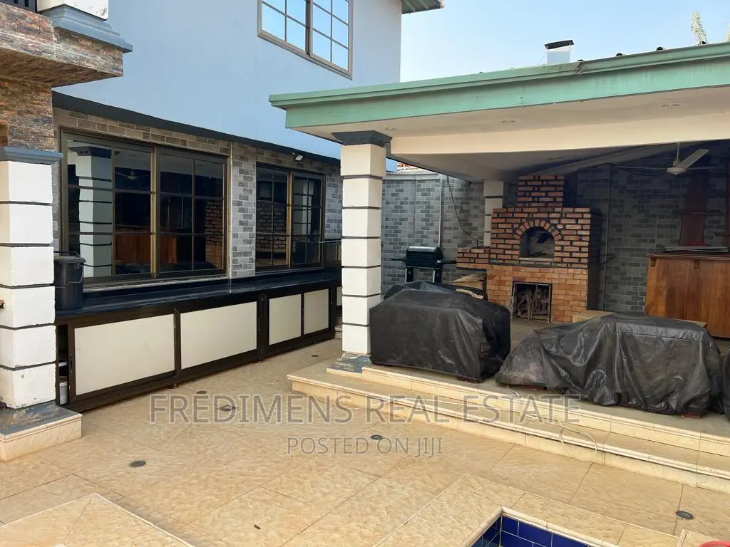 Furnished 5bdrm House in Fredimens Real, Kumasi Metropolitan for sale