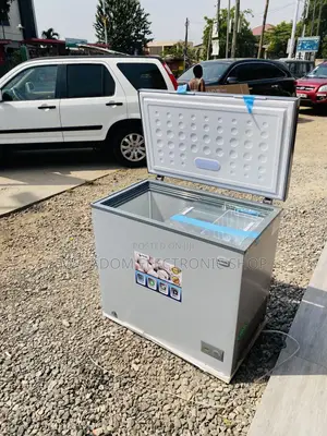 Shop Quality Pearl PCF-240 Single Door Chest Freezer.