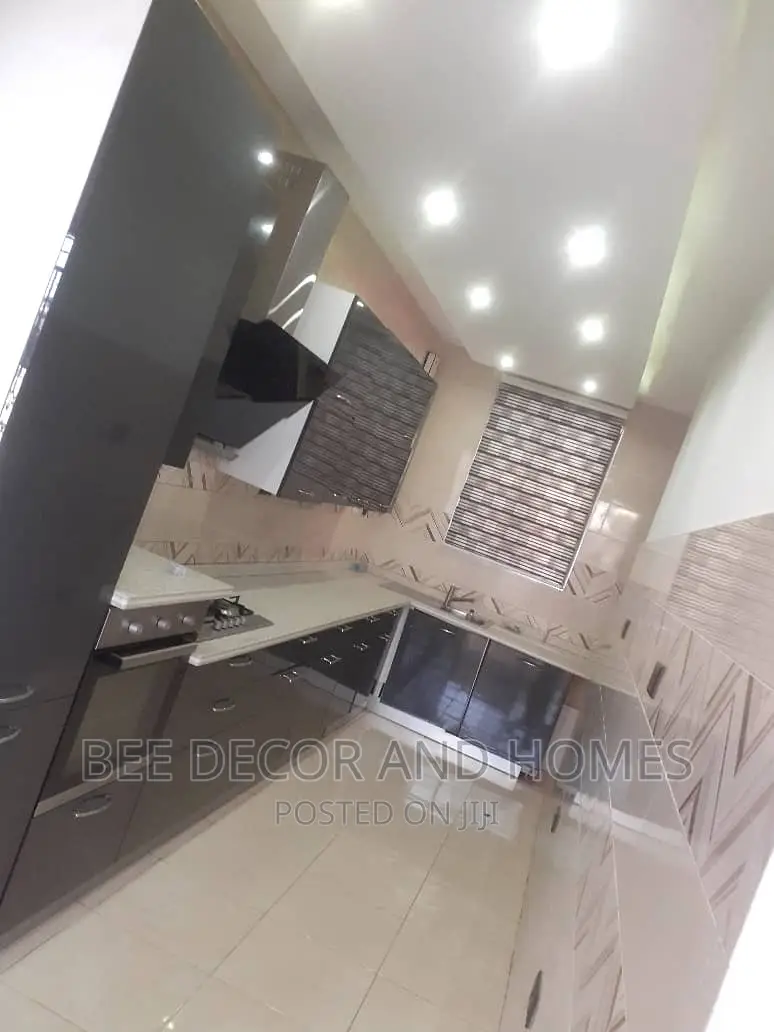 4bdrm Mansion in Bee Decor & Home’S, North Legon for rent
