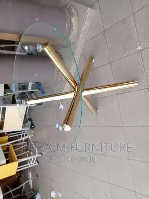 Round Glass Table for Dinning and Coffee