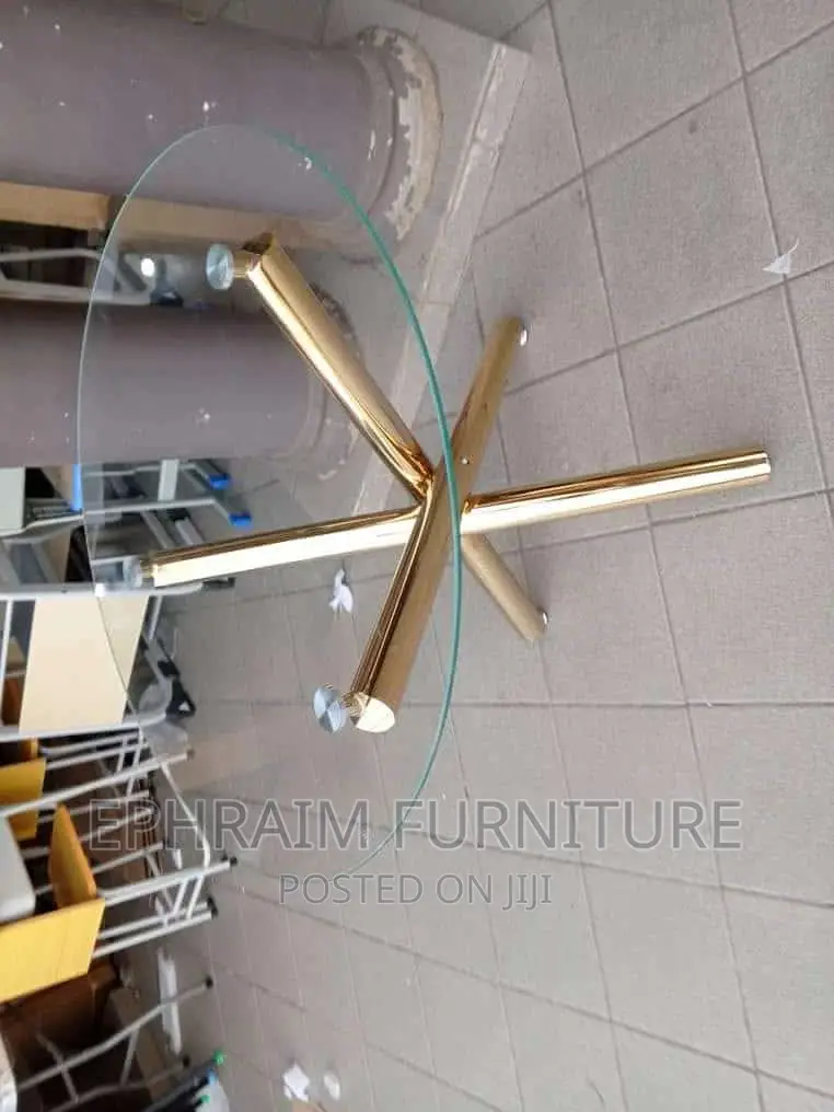Round Glass Table for Dinning and Coffee