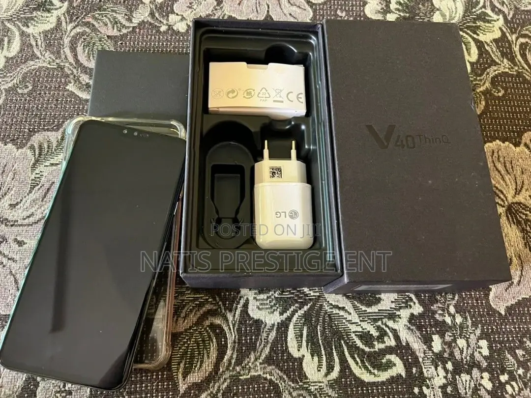 New LG V40 ThinQ 128 GB Black
