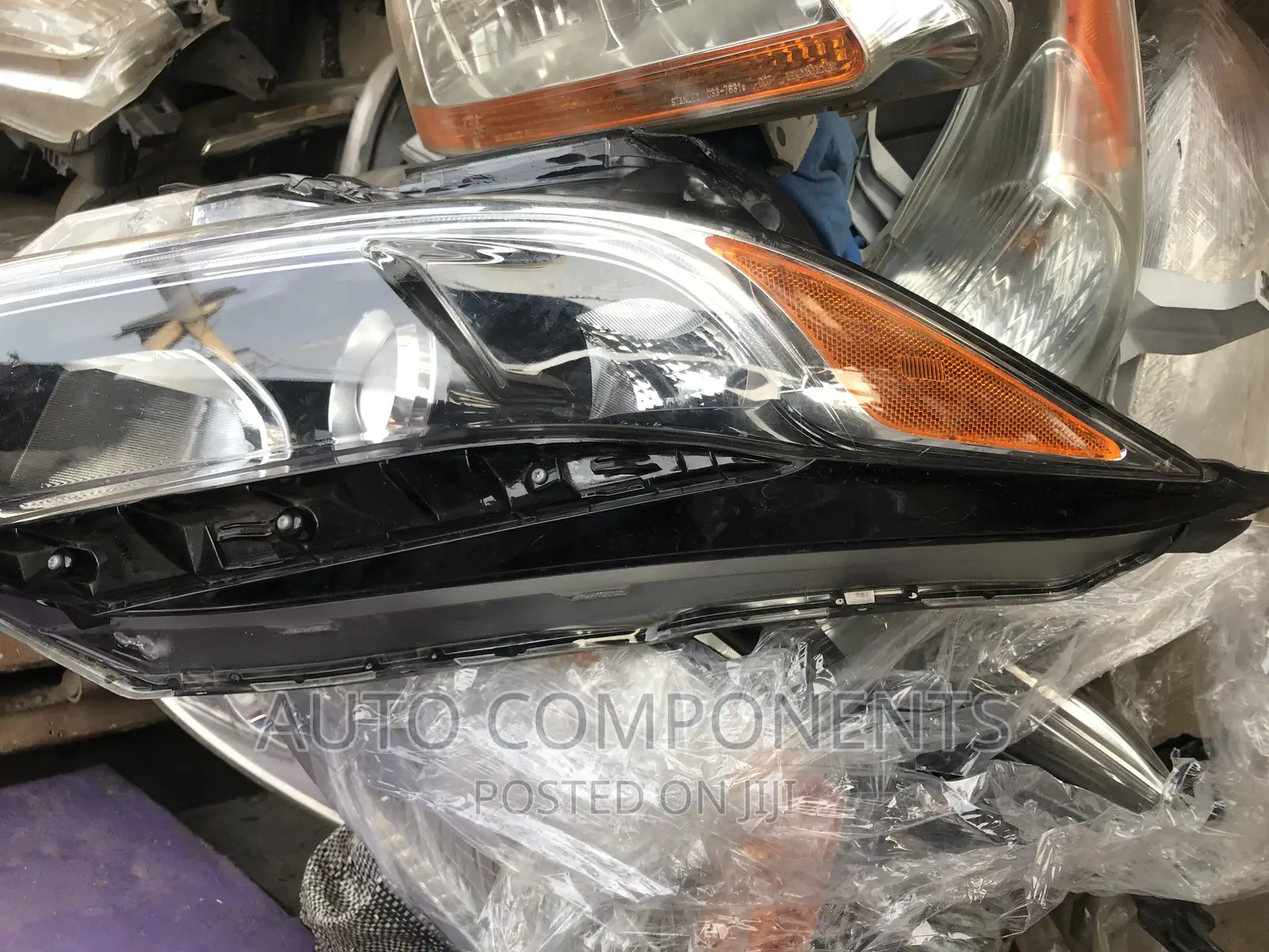 Honda HR-V (2016) Headlights
