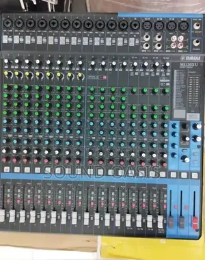 Yamaha MG20XU 20-Input Mixer With Built-in FX 2in/2out USB
