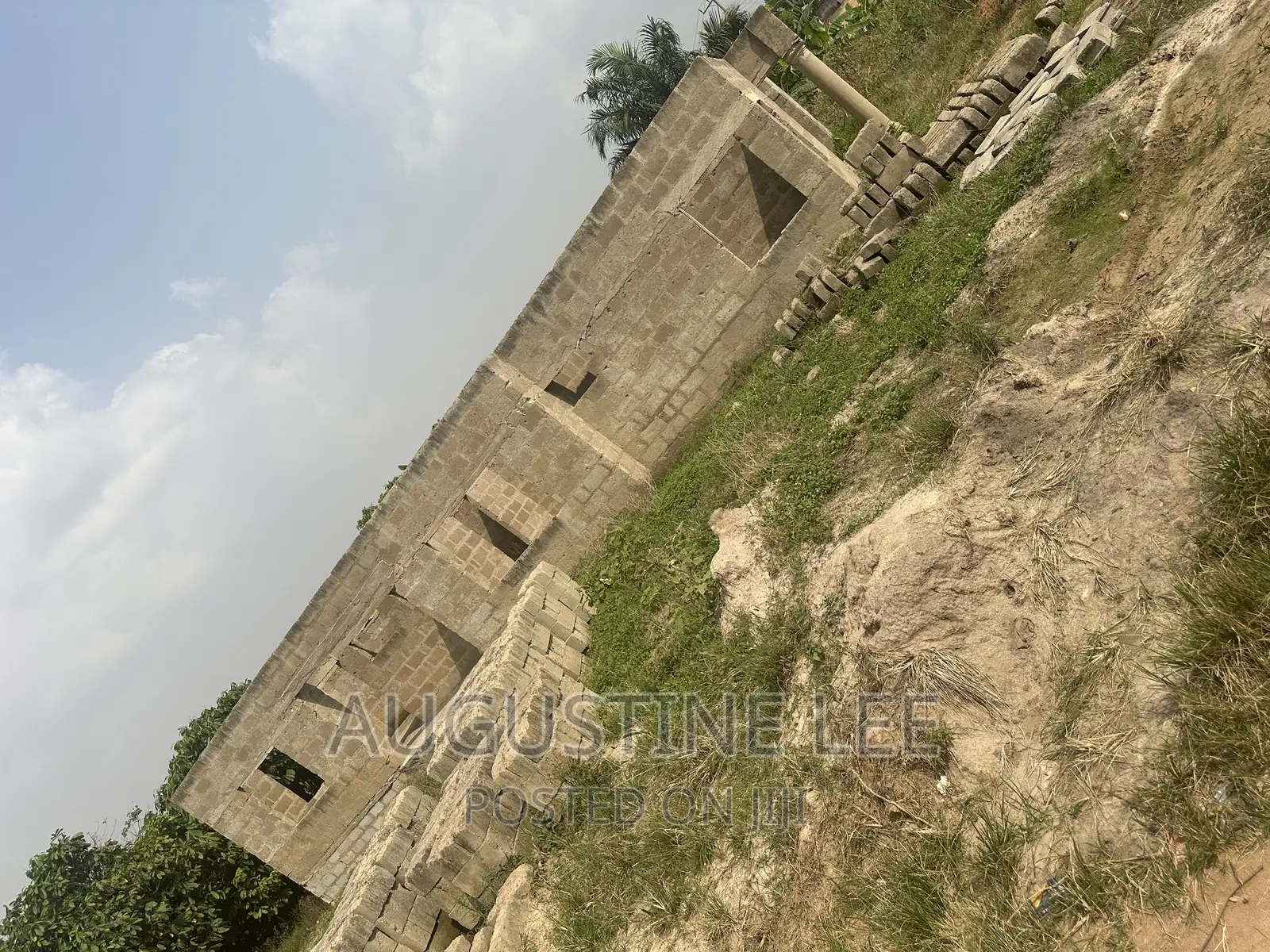 6bedroom Self Contained House for Sale
