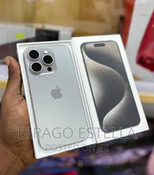 Photo - New Apple iPhone 15 Pro Max 256 GB Black