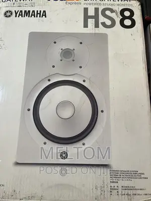 Yamaha Hs8 8inches Powdered Studio Monitor