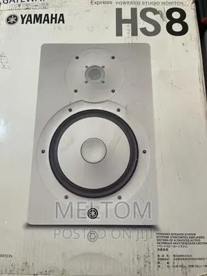 Yamaha Hs8 8inches Powdered Studio Monitor
