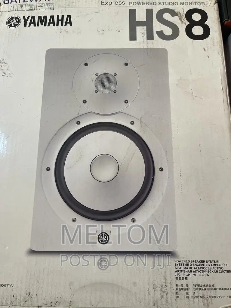 Yamaha Hs8 8inches Powdered Studio Monitor