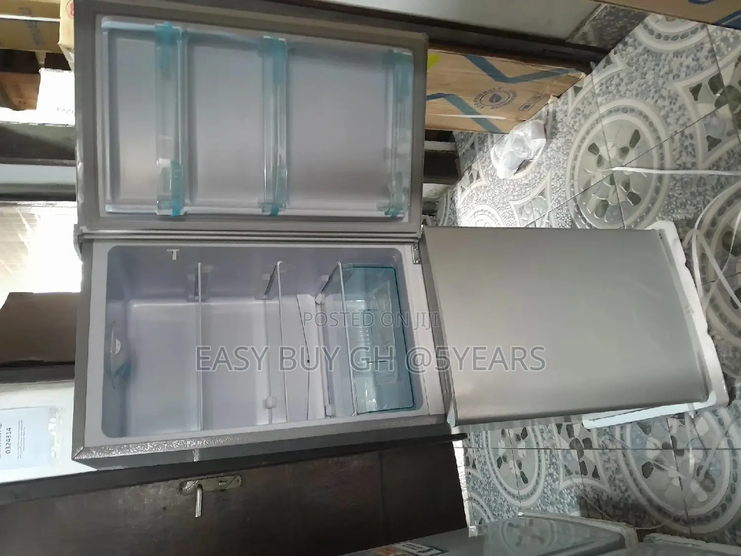 Nasco Fridge/Freezer 71L