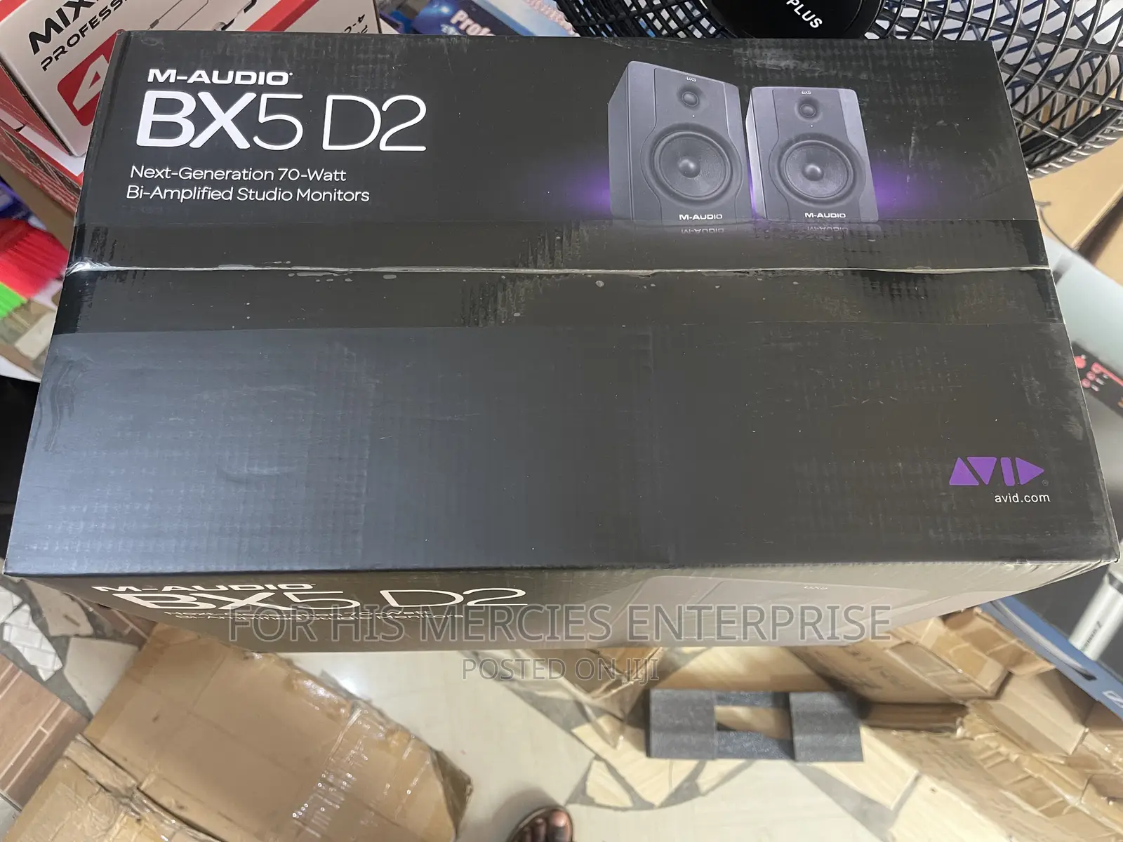 BX5 D2 Studio Monitor