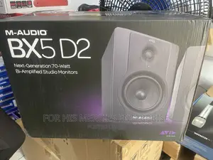 BX5 D2 Studio Monitor