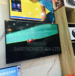 Samsung Electric Smart Black 50 Inches AU90 Glossy LED Tv