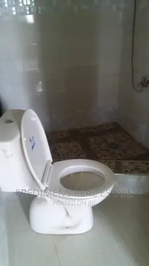 20bdrm Apartment in Fredimens Real, Kumasi Metropolitan for sale