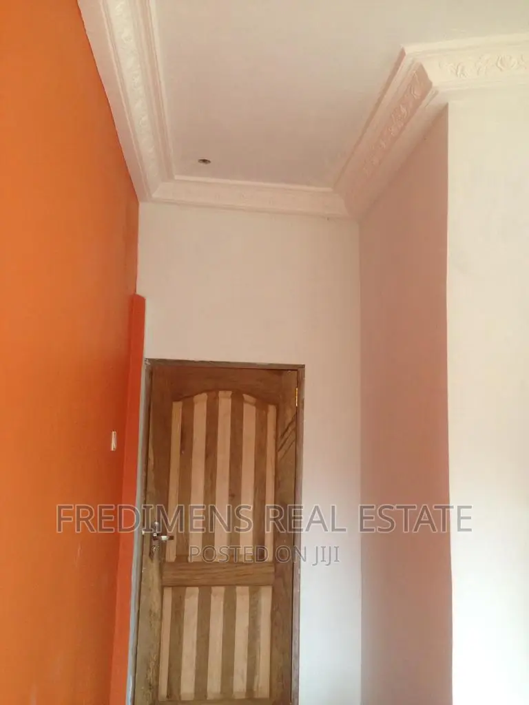 20bdrm Apartment in Fredimens Real, Kumasi Metropolitan for sale