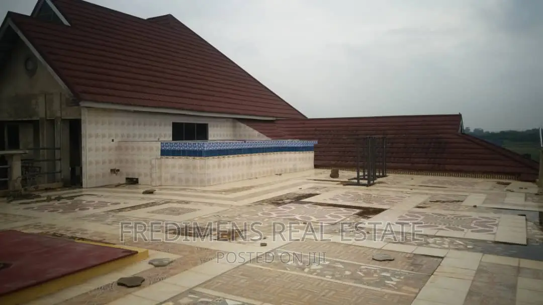 20bdrm Apartment in Fredimens Real, Kumasi Metropolitan for sale