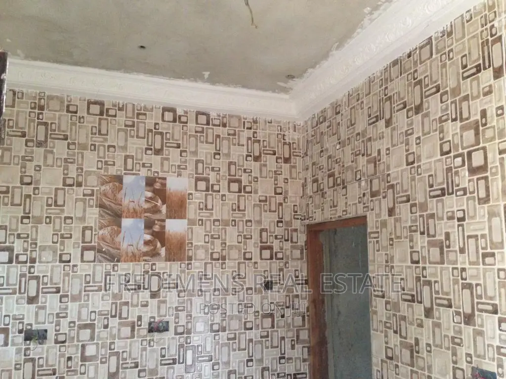 20bdrm Apartment in Fredimens Real, Kumasi Metropolitan for sale