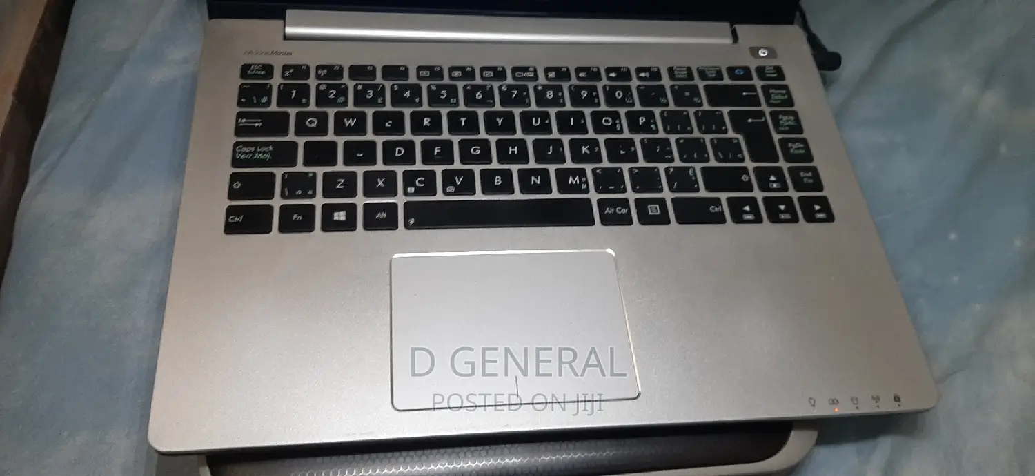 Laptop Asus VivoBook S400CA 6GB Intel Core I5 SSD 500GB