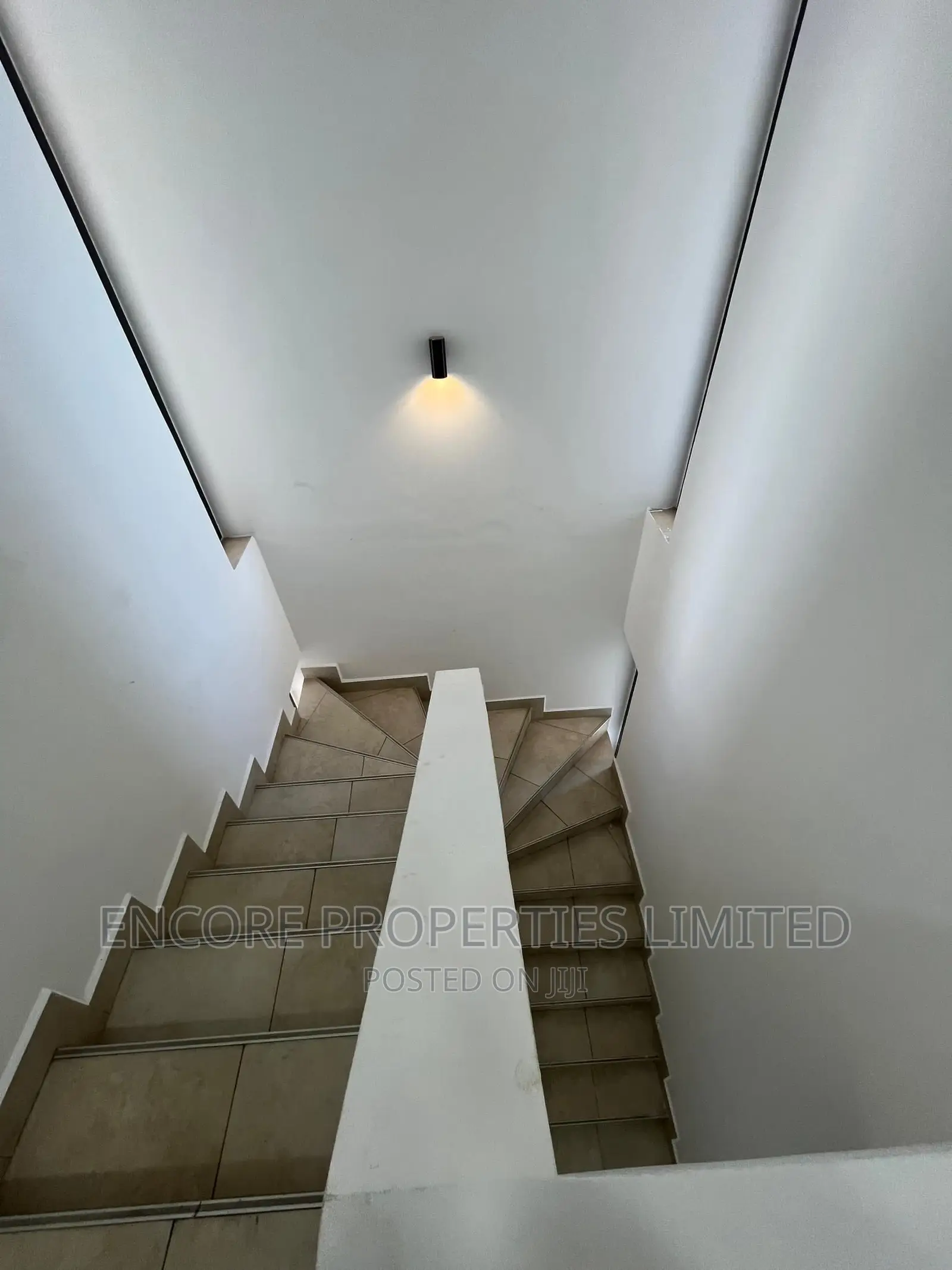 Furnished 4bdrm Townhouse / Terrace for rent