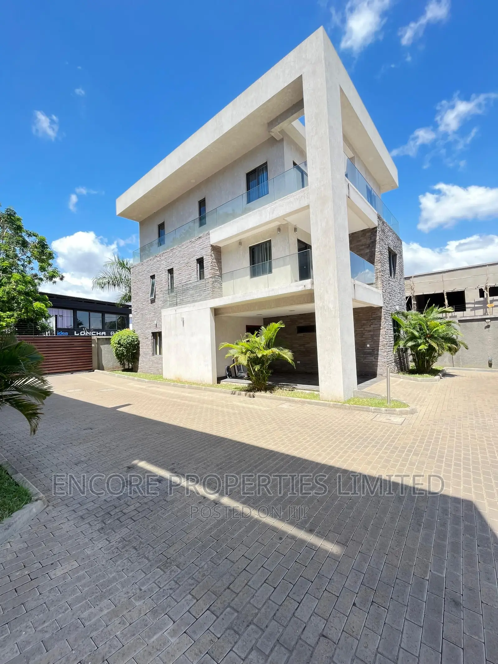 Furnished 4bdrm Townhouse / Terrace for rent
