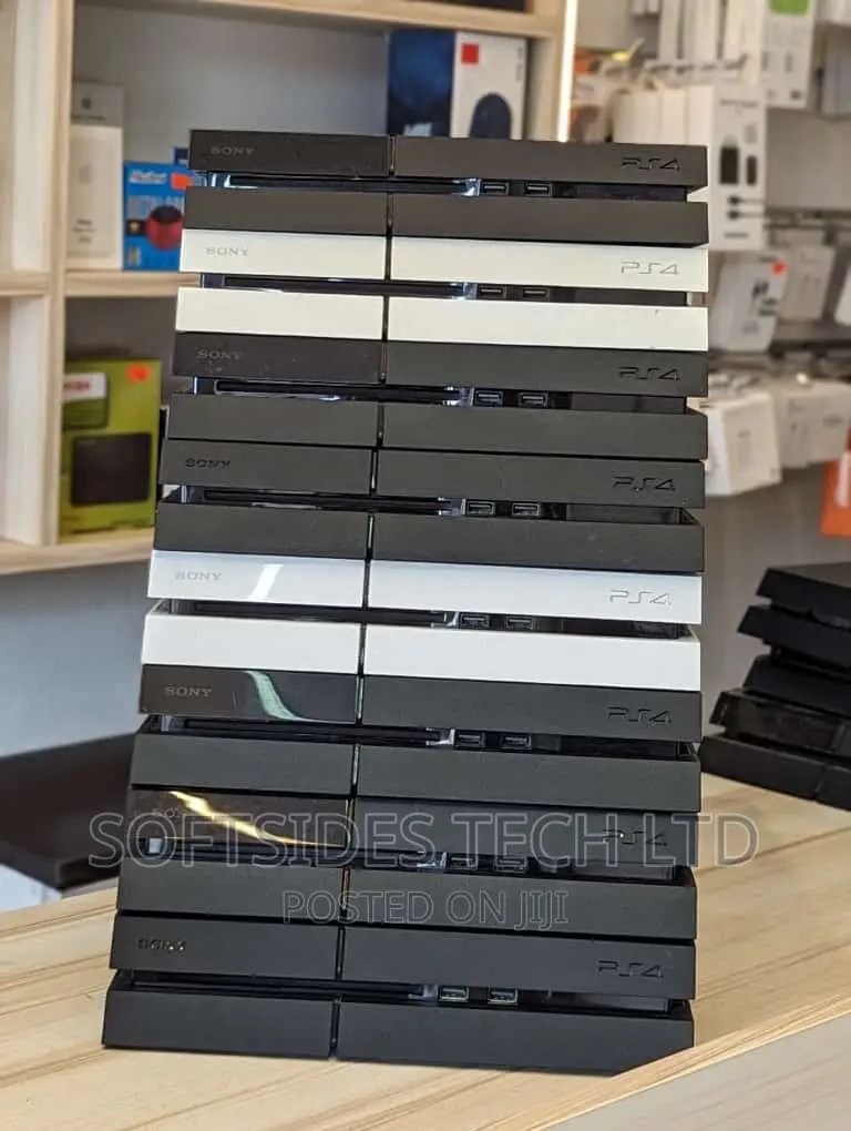 Uk Used Playstation 4 Or Ps 4 Standard With Controller.