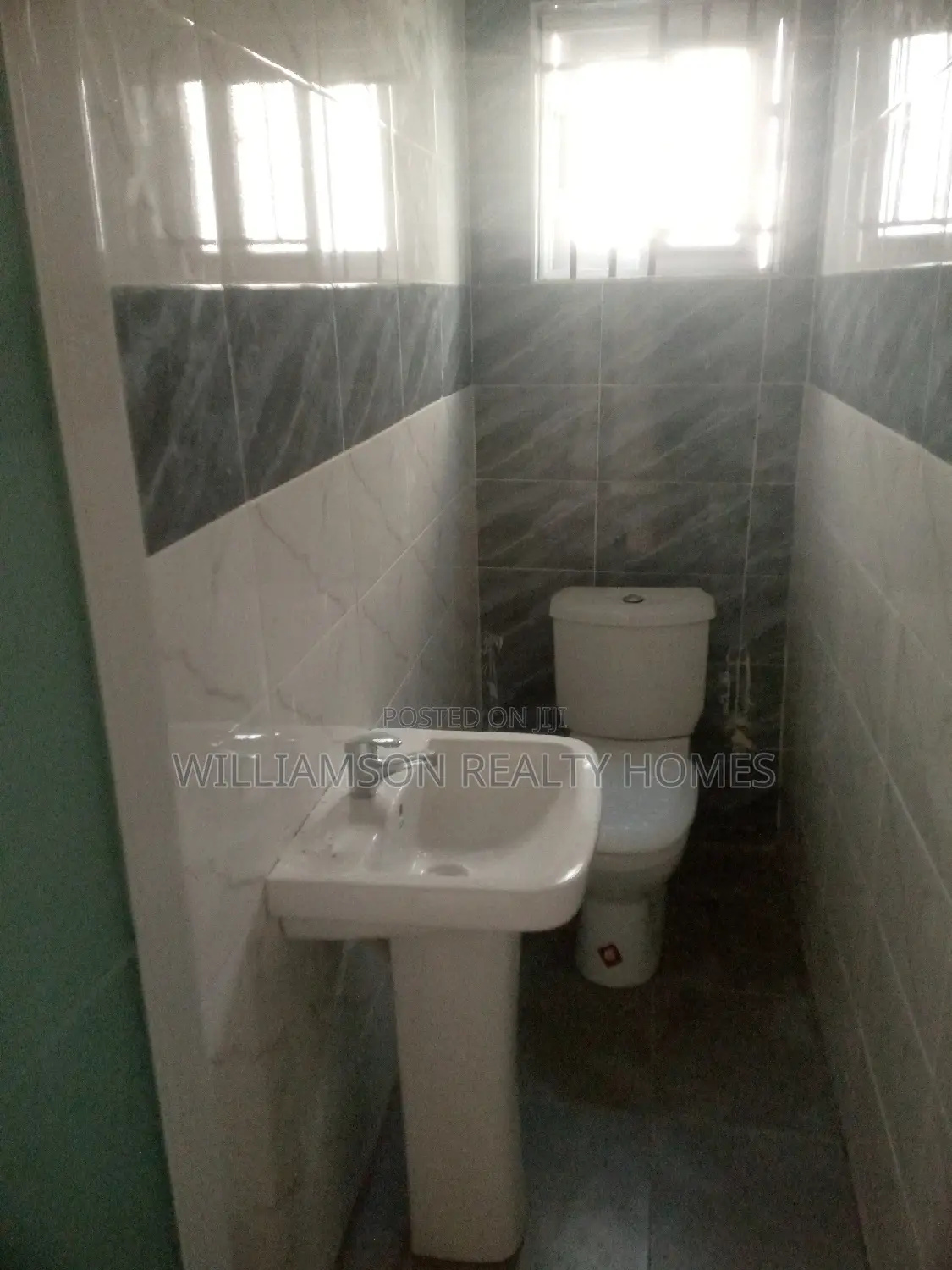 4bdrm House in Community 18 Area, Spintex for sale