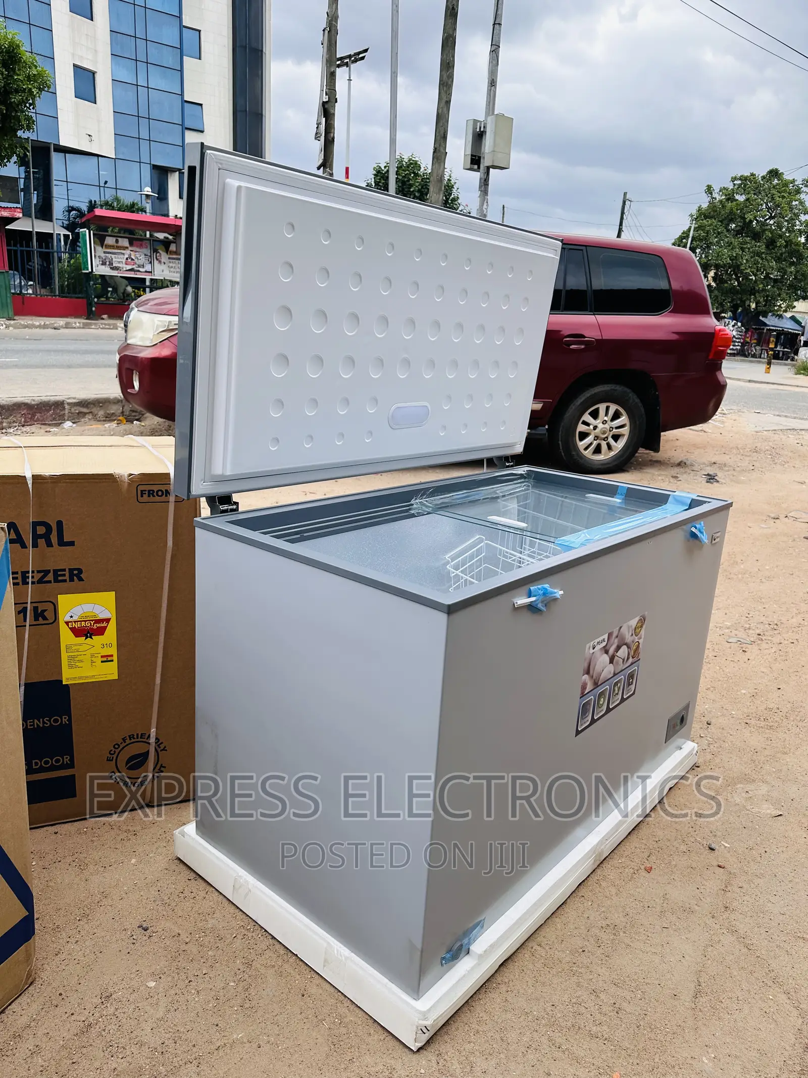 200L Chest Freezer Single Door Pearl PCF-240
