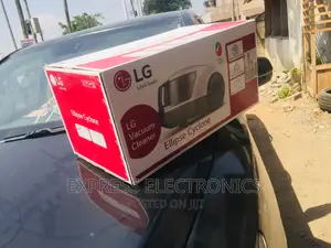 Vacuum Cleaner Red Baglass Lg 2000W