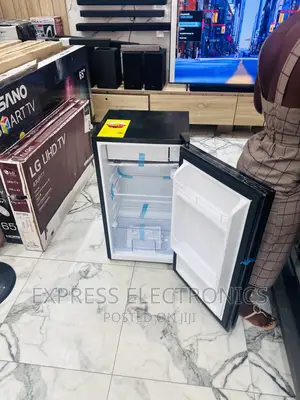 Black Table Top  Fridge Pearl Pf-109 Single Door