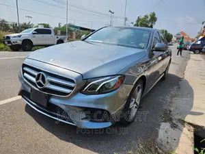 Mercedes-Benz E300 2016 Blue