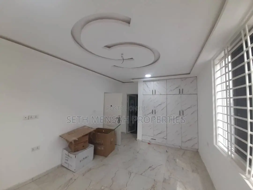 4bdrm House in Skm, Ashaley Botwe for sale