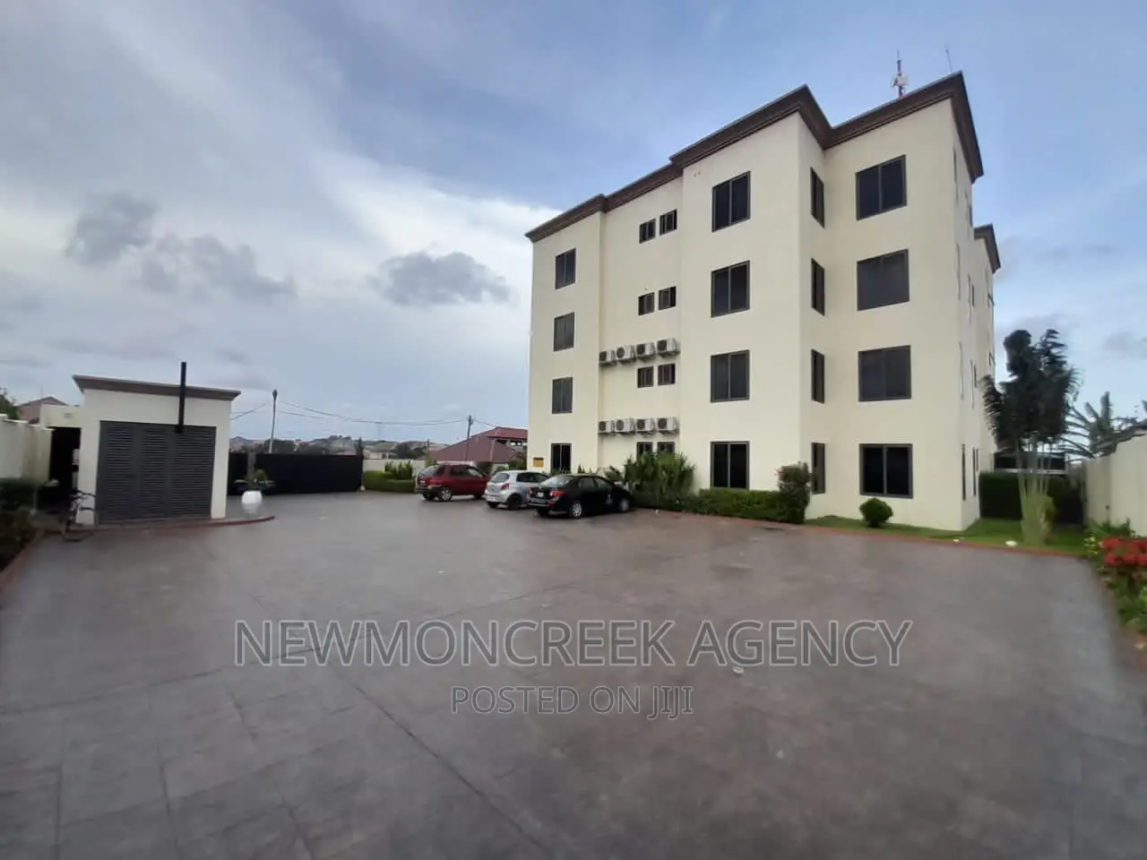Furnished 2bdrm Apartment in Regimanuel Est.Road, Accra Metropolitan