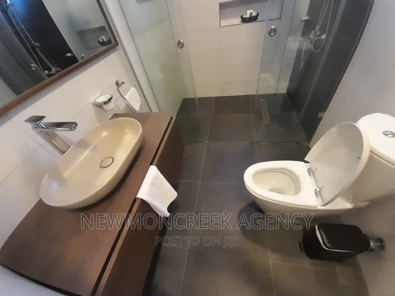 Furnished 2bdrm Apartment in Regimanuel Est.Road, Accra Metropolitan