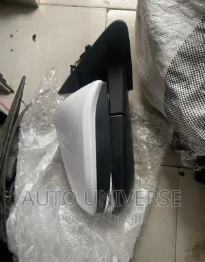 Toyota Rav 4 2014 to 2018 Mirror With Light Available