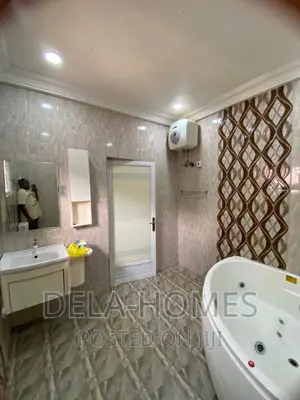 4bdrm Duplex in Ajringanor, Adjiriganor for rent
