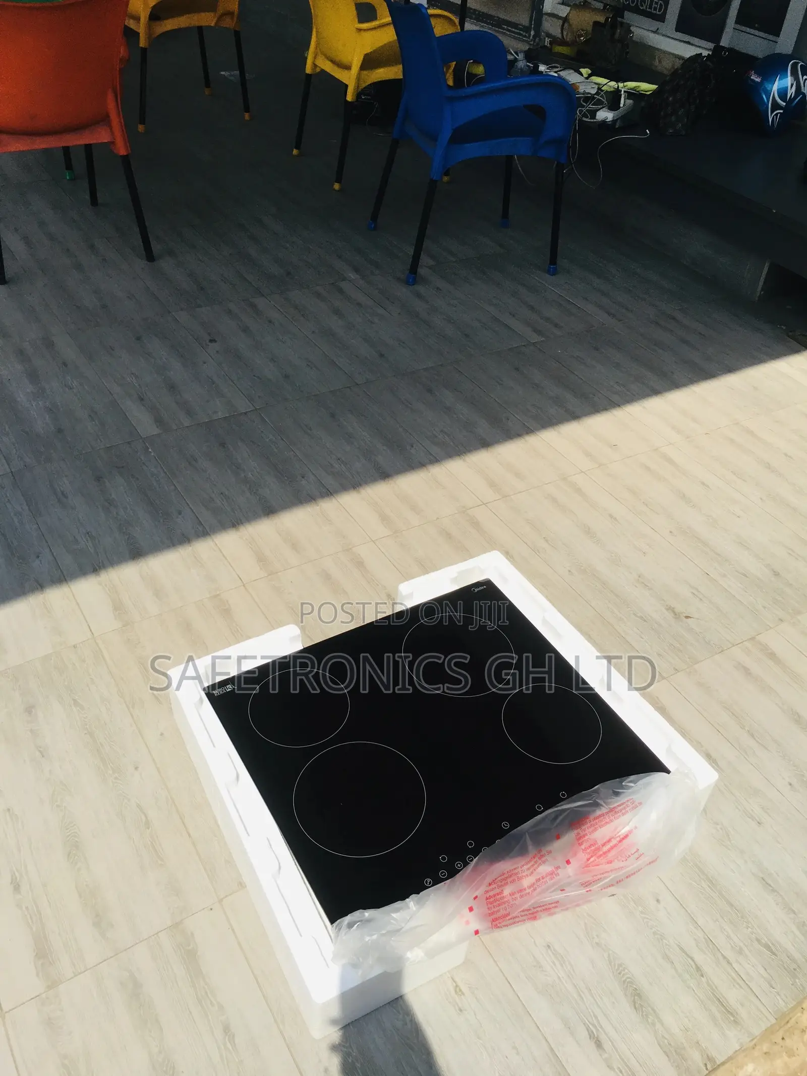 Durable Black 4 Hobs Electric Midea MC-HF605