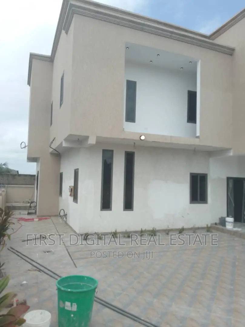 Executive 4 Bedroom for Sale in Kasoa Rock City