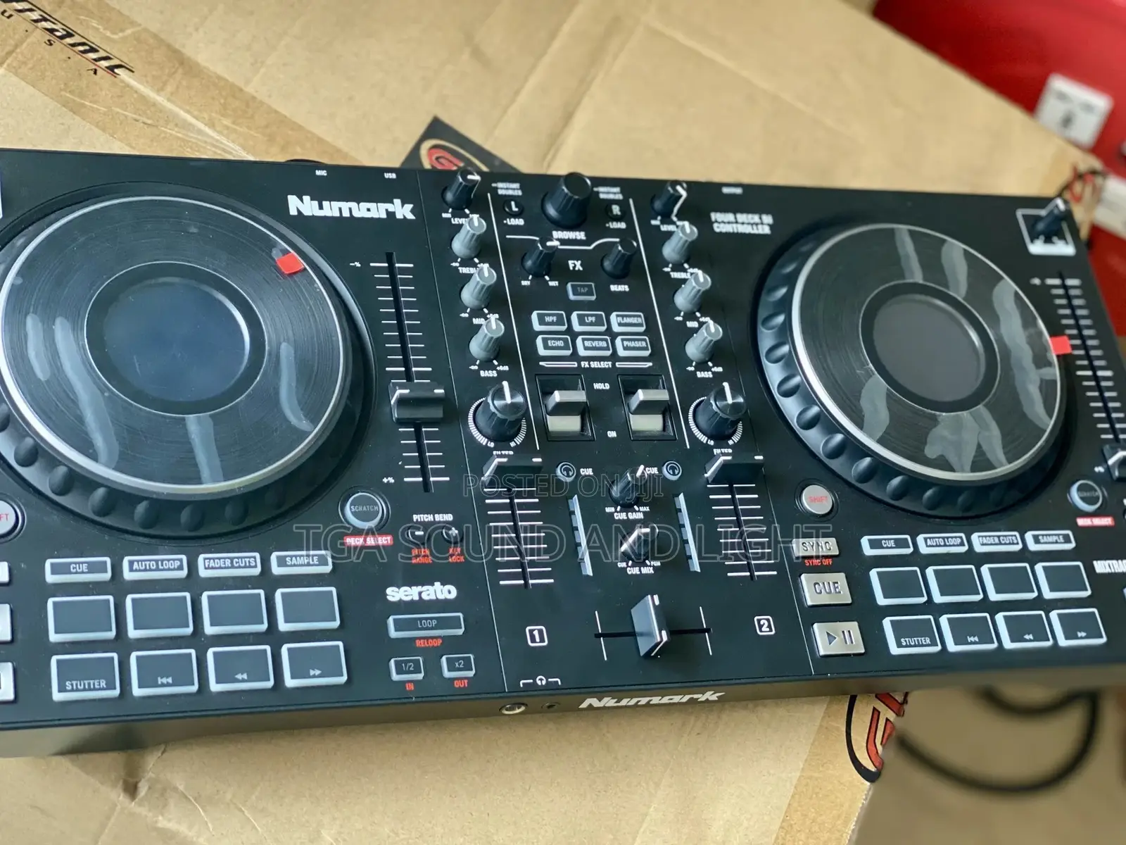 Numark Mixtrack Platinum Dj Controller