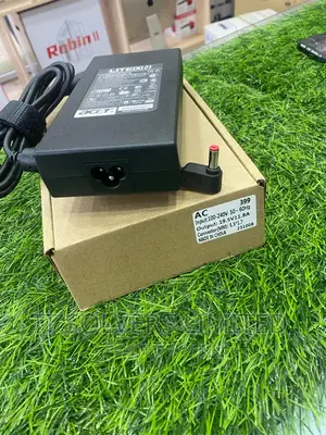 Acer 19v 11.8A Charger