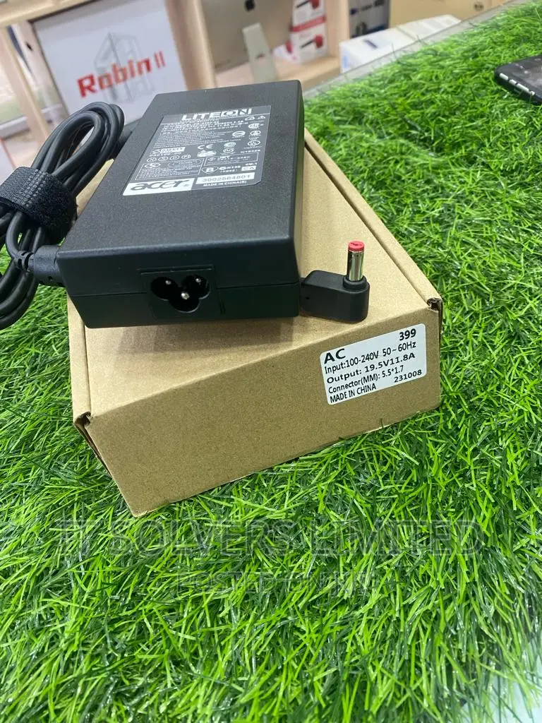 Acer 19v 11.8A Charger