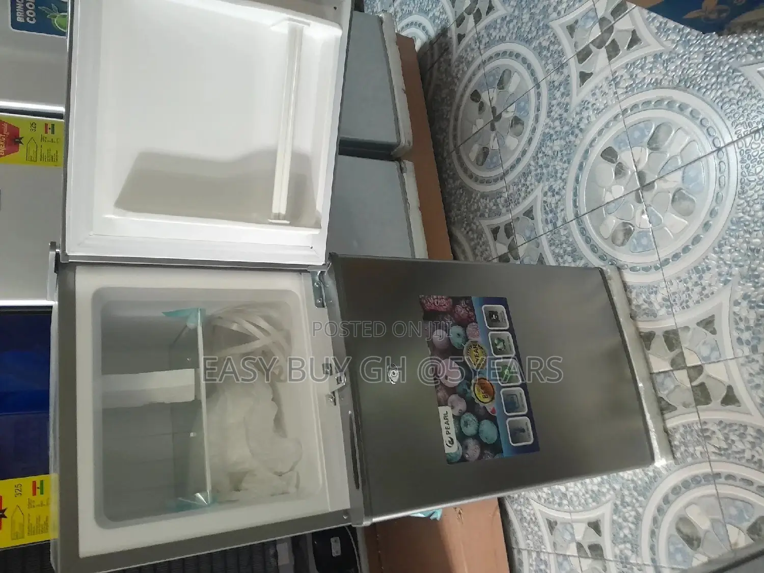 17T Refrigerator Pearl Refrigerator