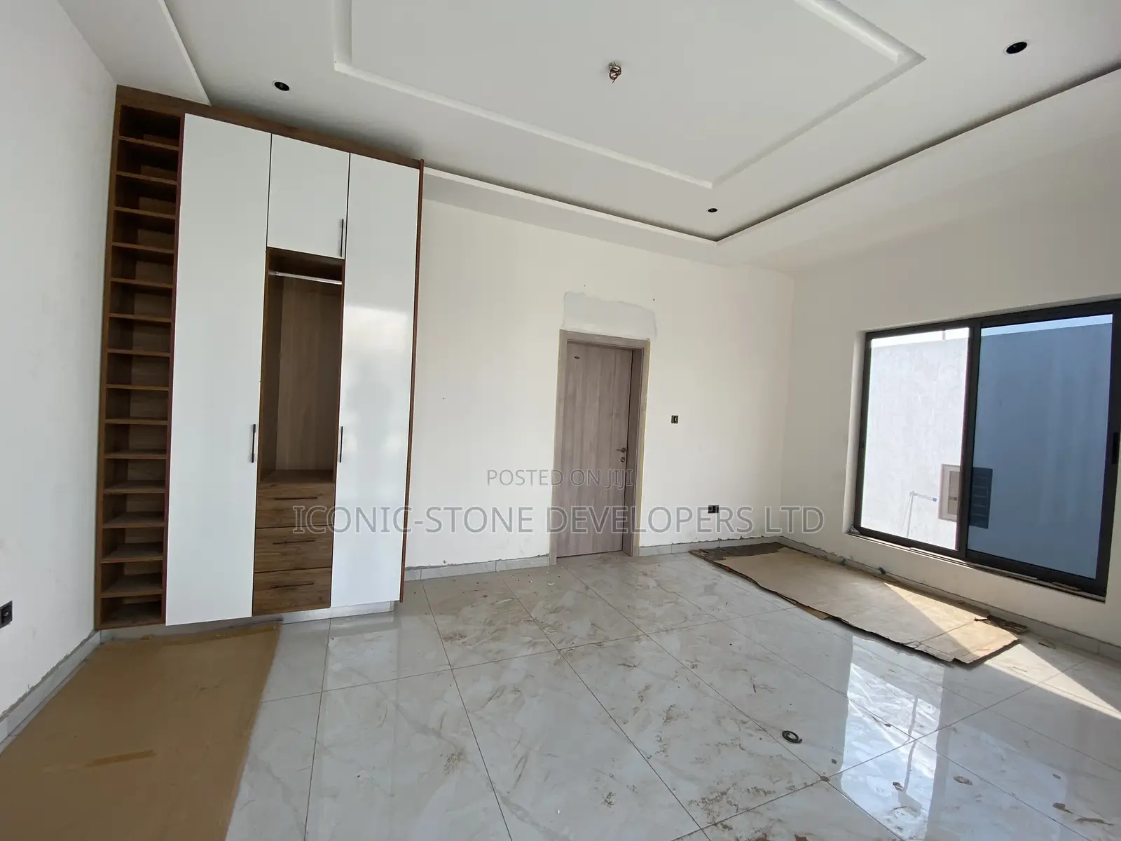 4bdrm Duplex in Adenta for sale