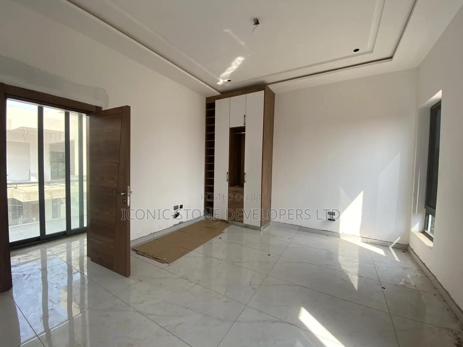 4bdrm Duplex in Adenta for sale