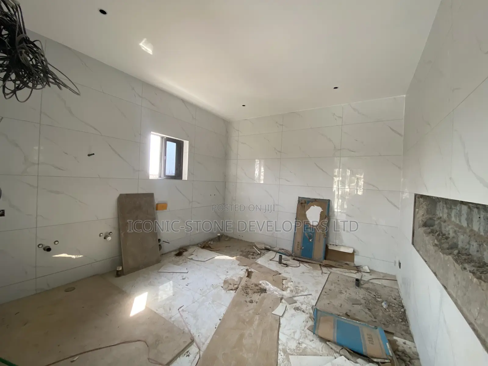 4bdrm Duplex in Adenta for sale