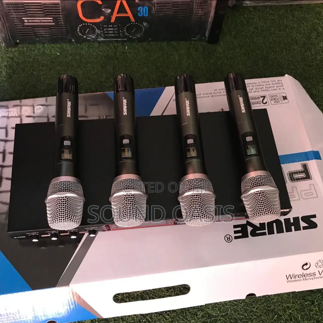 Shure U-7700 Professional 4-in-1 Wireless Microphone System