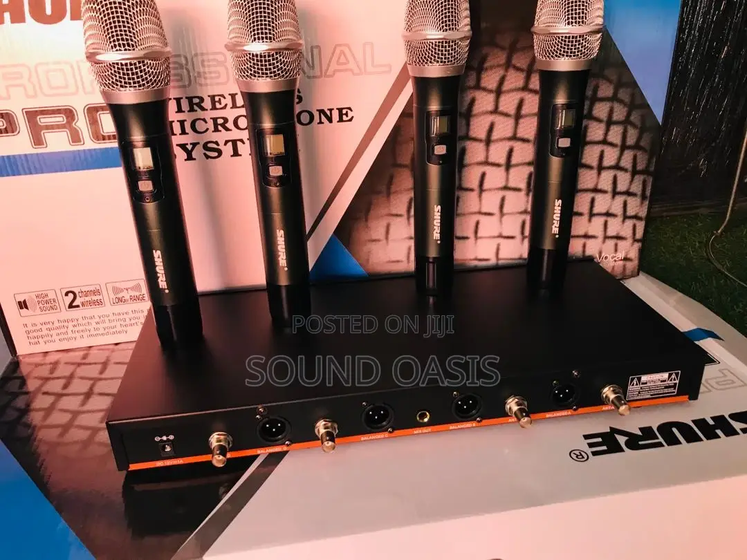 Shure U-7700 Professional 4-in-1 Wireless Microphone System